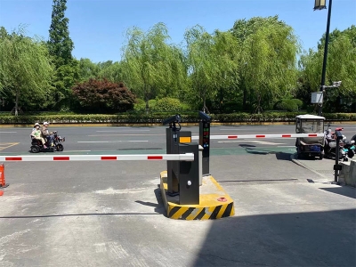 停車(chē)場(chǎng)系統(tǒng)道閘